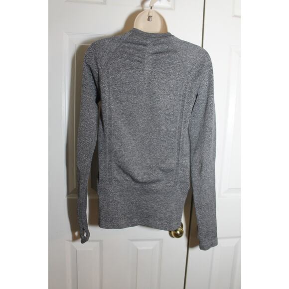 Athleta Gray Tracker Activewear Running Top sz S - Picture 2 of 3